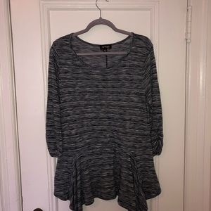 Scrunched sleeve tunic top